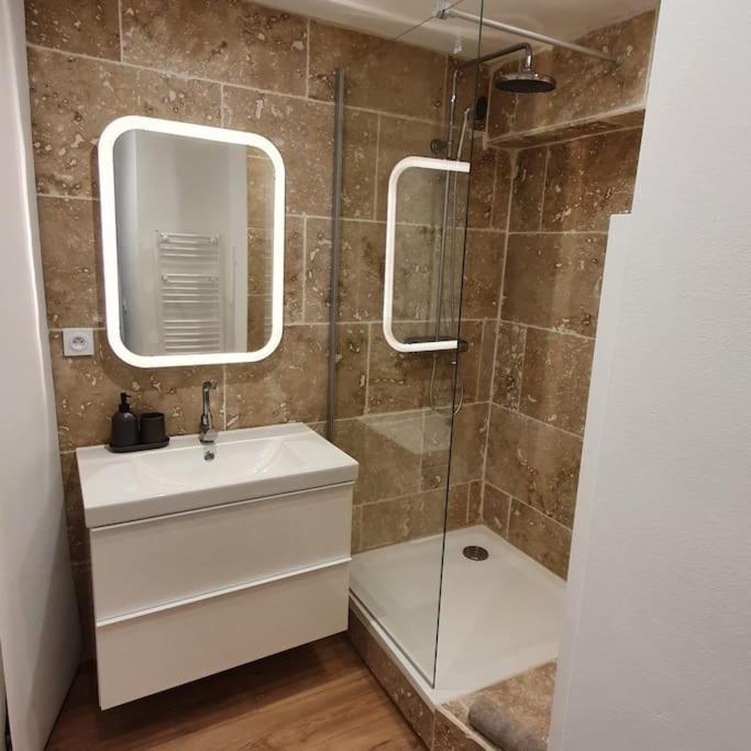 شقة Duplex Sous Les Toits ريز المظهر الخارجي الصورة